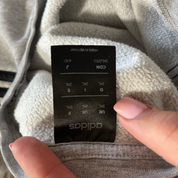 Adidas crew neck sweatshirt - Picture 2 of 3